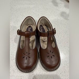 FootMates Brown T-Strap Mary Jane Girls' Dress Shoes